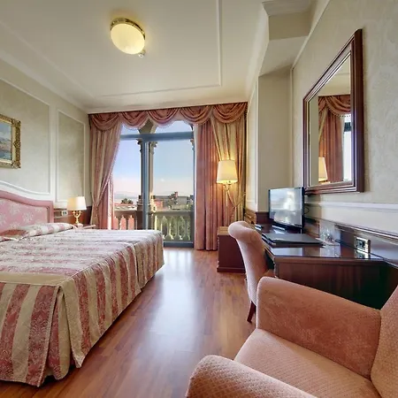 Hotel Simplon 4*