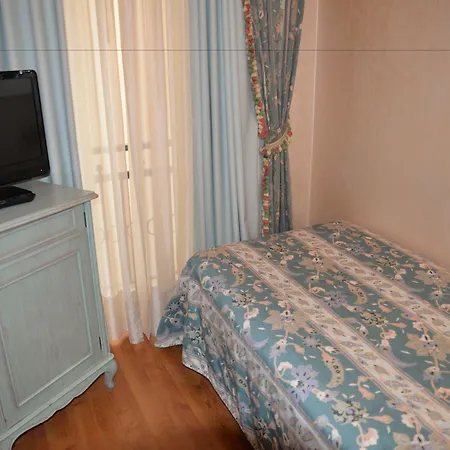 Ξενοδοχείο Simplon 4*